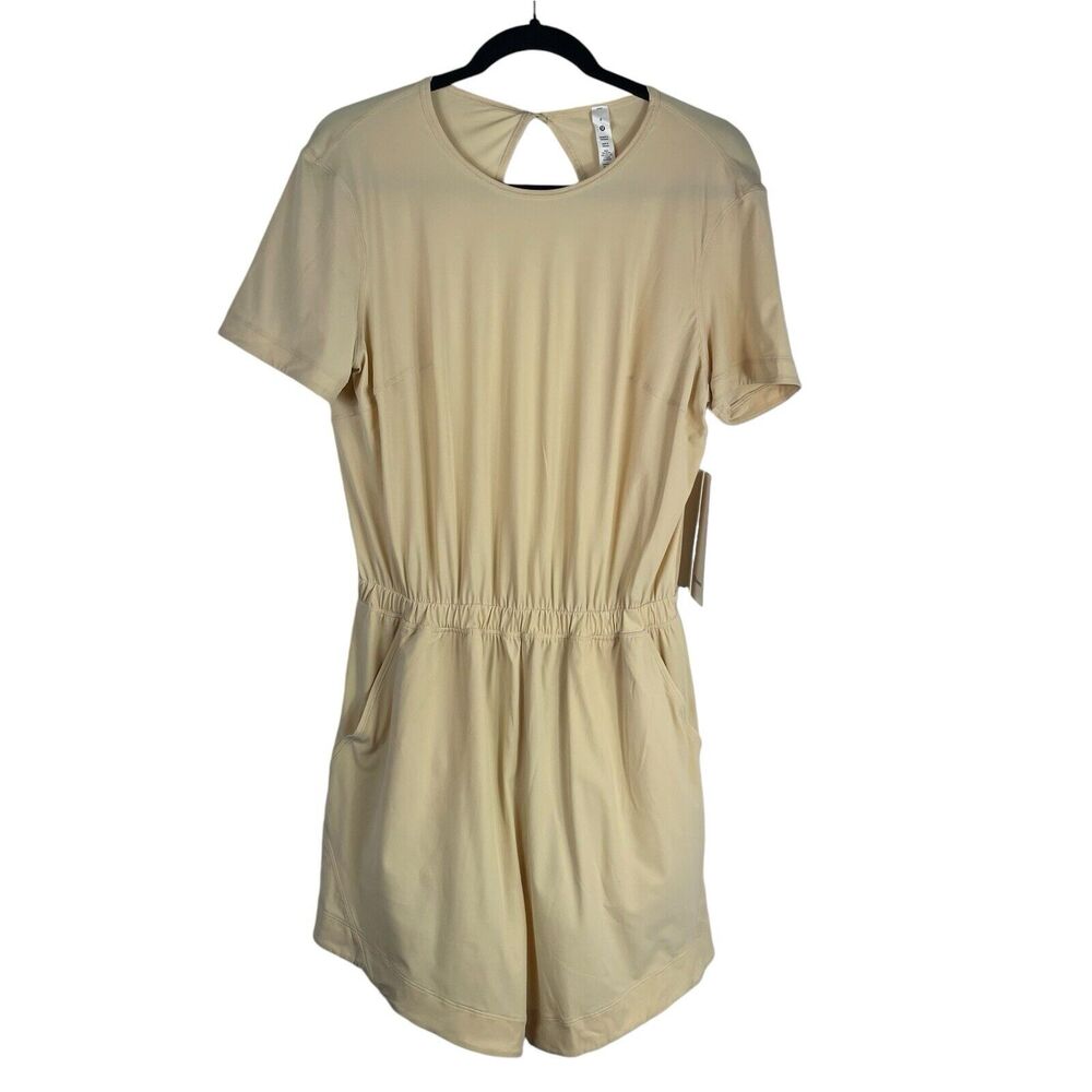 Lululemon Lightweight High Neck‎ Open Back Romper Women's Size 8 W/ Tag Prosecco